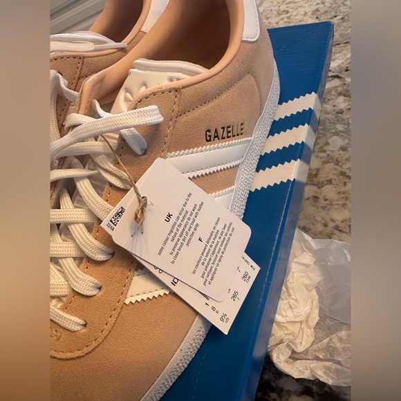 adidas Originals Women's Gazelle Shoes tan Size 9.5 - Picture 4 of 7